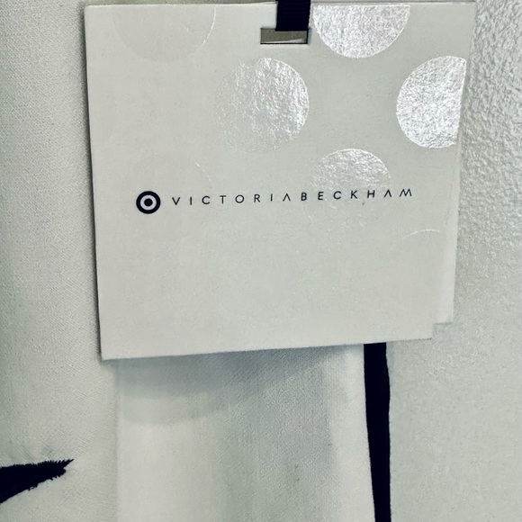 Victoria Beckham unique dress. With beautiful flower leather applications. - Picture 11 of 16